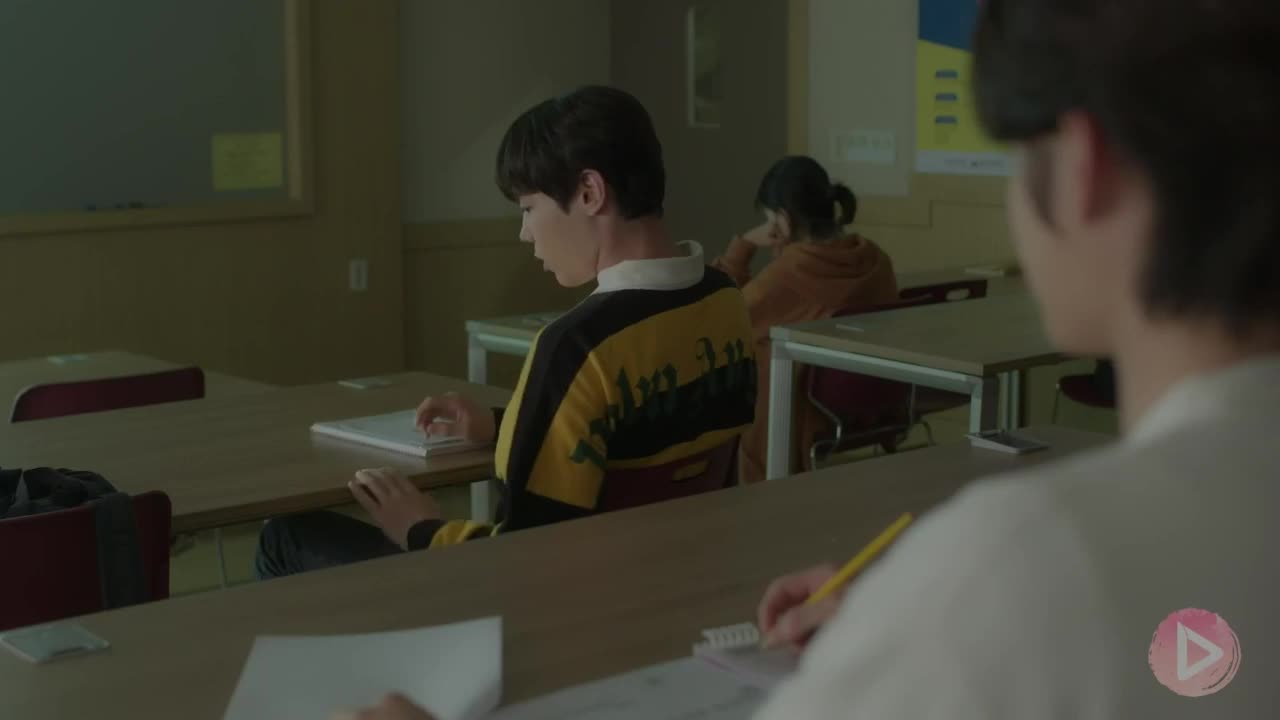 I Wanna Bite It - кадр 3