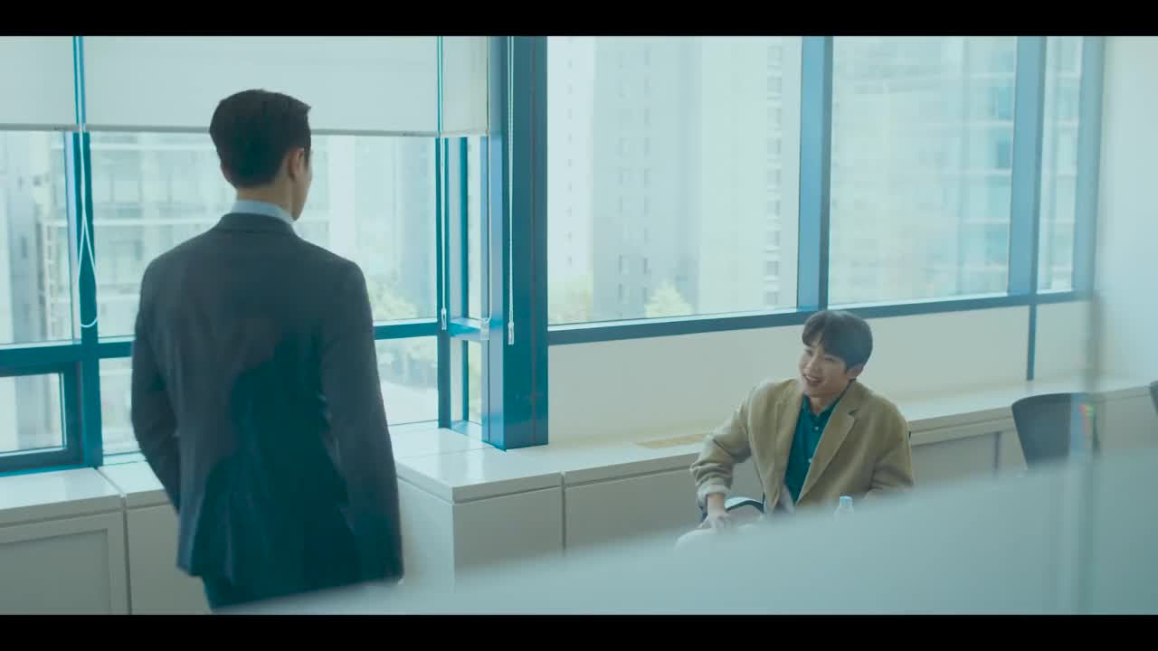 Новый стажер - кадр 4