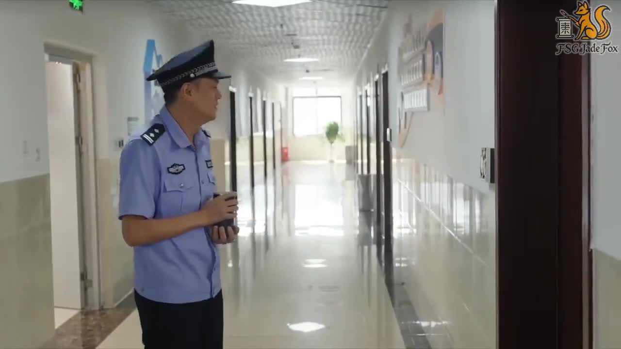 Small Police Station - кадр 2