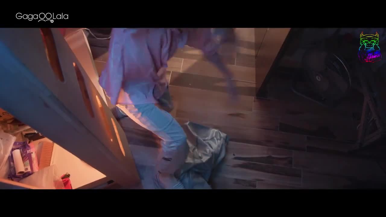 Exclusive Love - кадр 4