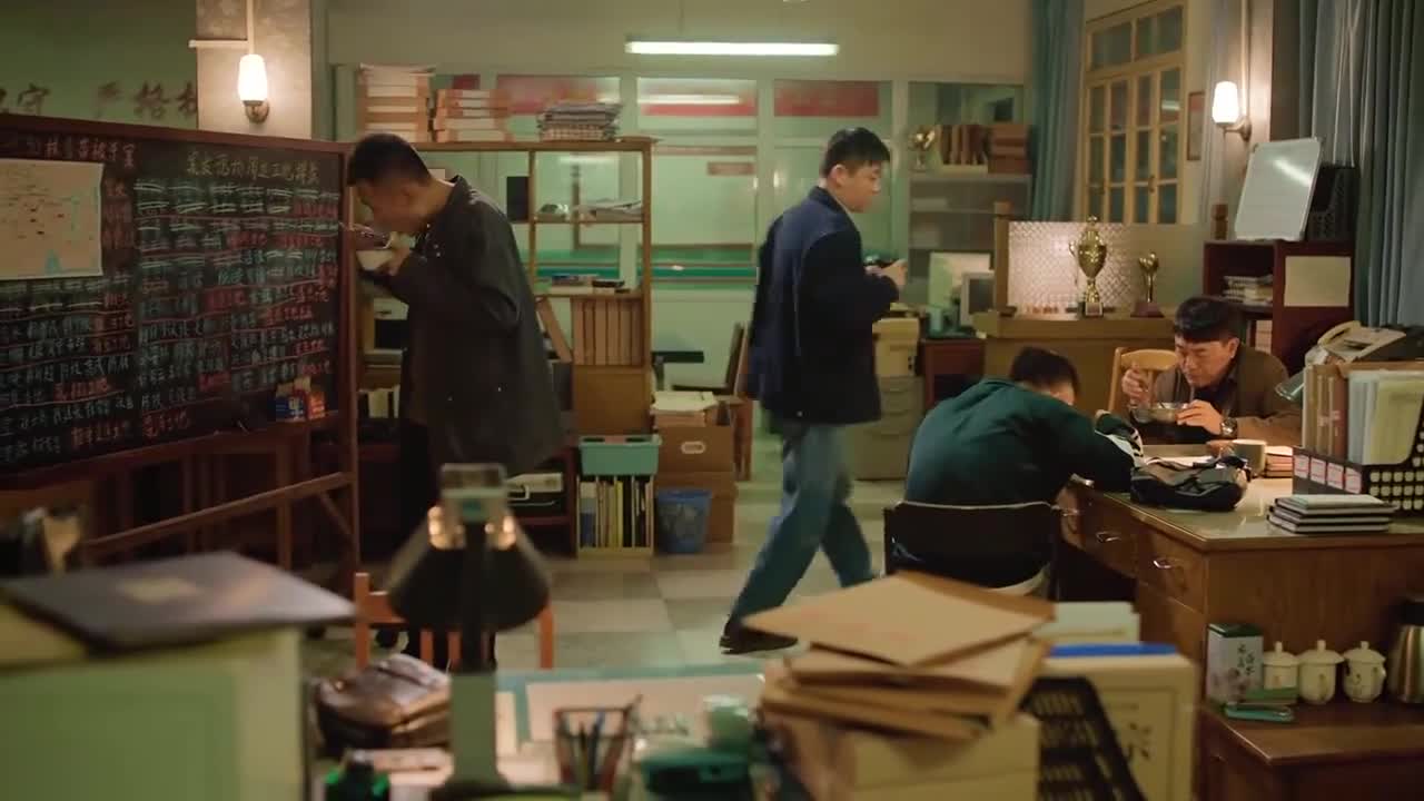 Into the Heat - кадр 2