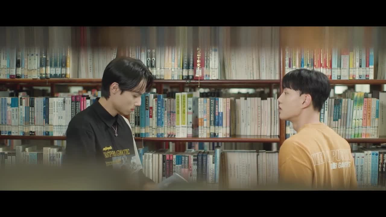 Why R U the Series - кадр 2